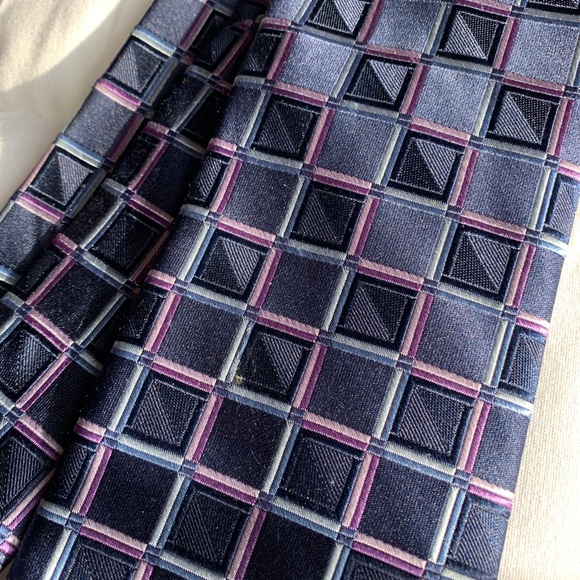 2 Michael Kors Ties - Picture 3 of 4